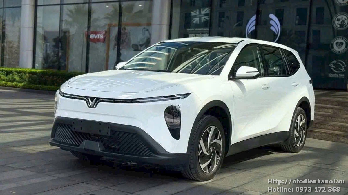 Đánh giá xe Vinfast Limo Green 2026