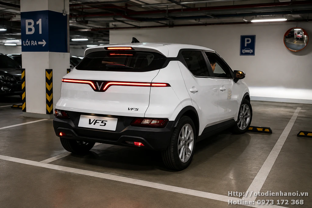 Vinfast Vf5 có dễ đồ xe trong phố không